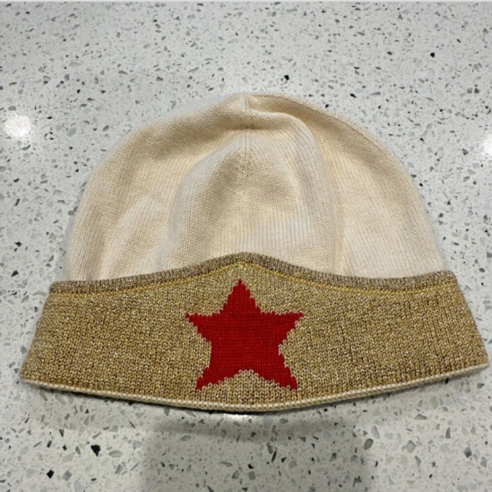 Wonder Woman Baby Gap + Junk Food Girls beanie Hat Gold & Red Size 6-12 months‎